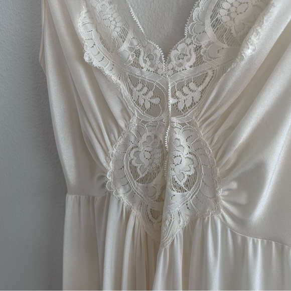 70’s Vintage | Olga | Ivory Lace Maxi Slip Dress | Nightgown | Lingerie | M | - Picture 5 of 8